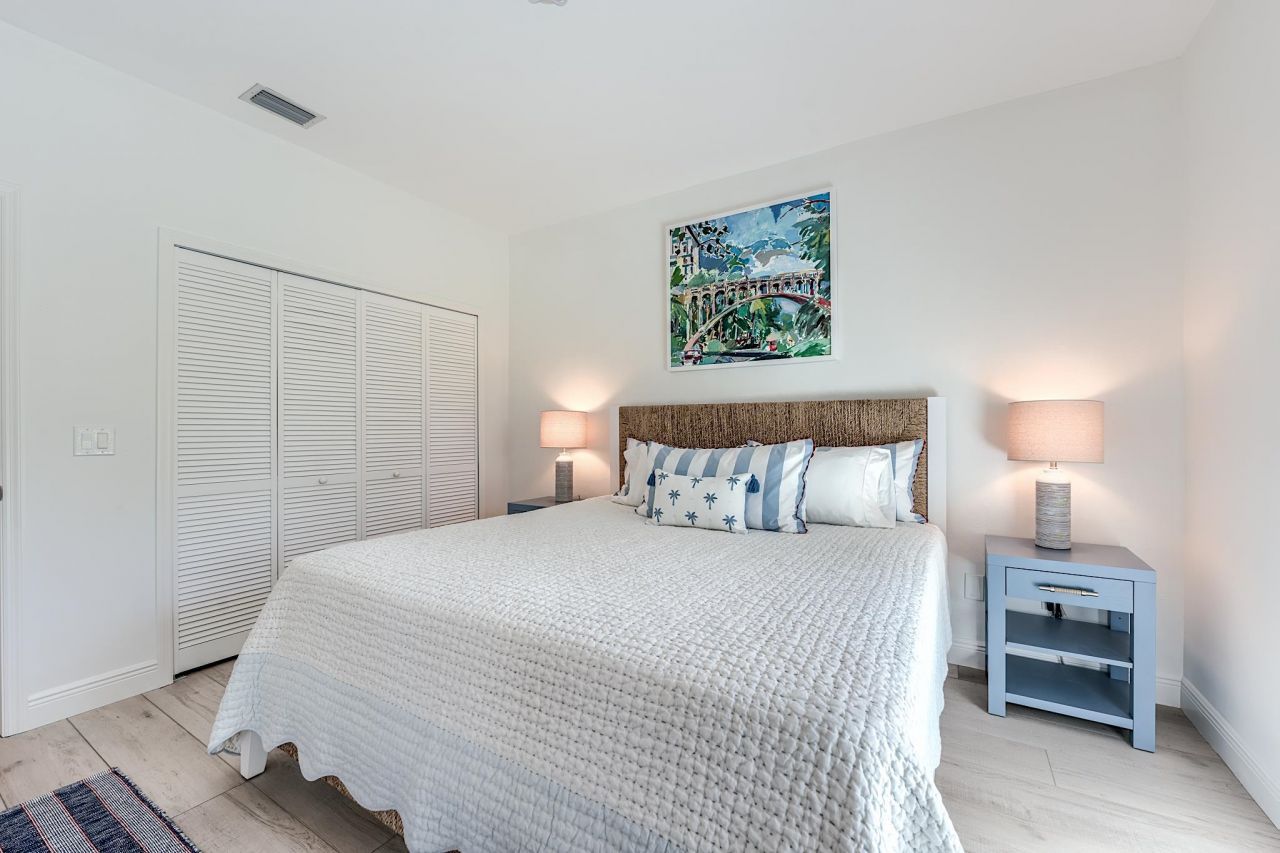 2612 Coconut Dr, Sanibel, FL 33957 Photo