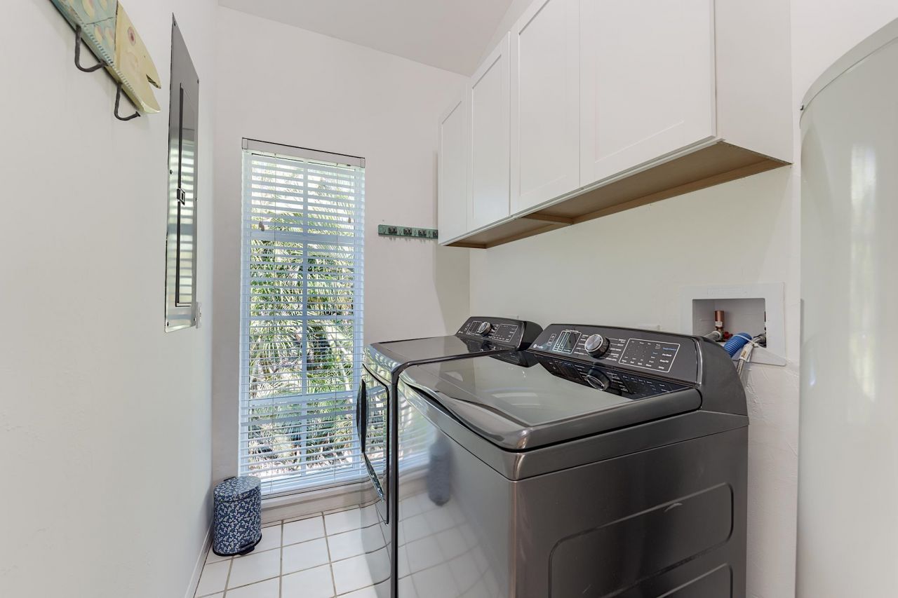 2612 Coconut Dr, Sanibel, FL 33957 Photo