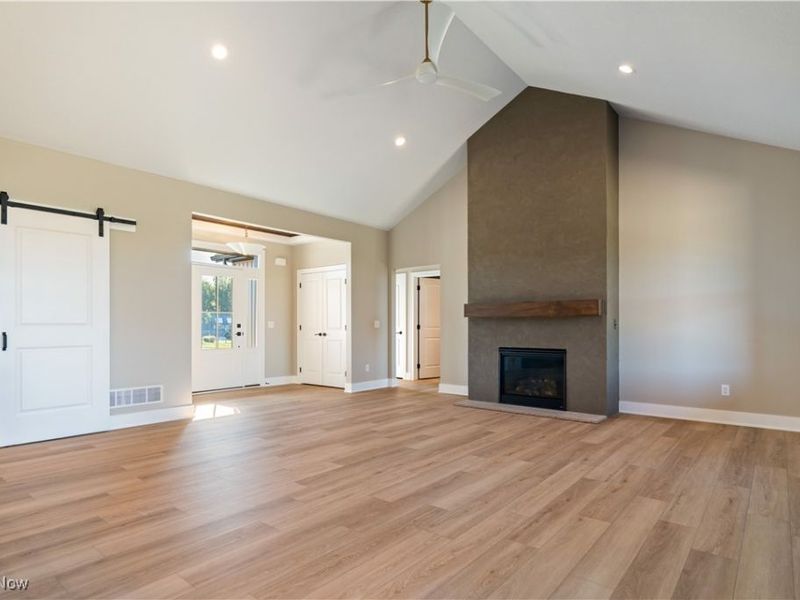 525 Gentlebrook Boulevard SW, Hartville, OH 44632 Photo 10