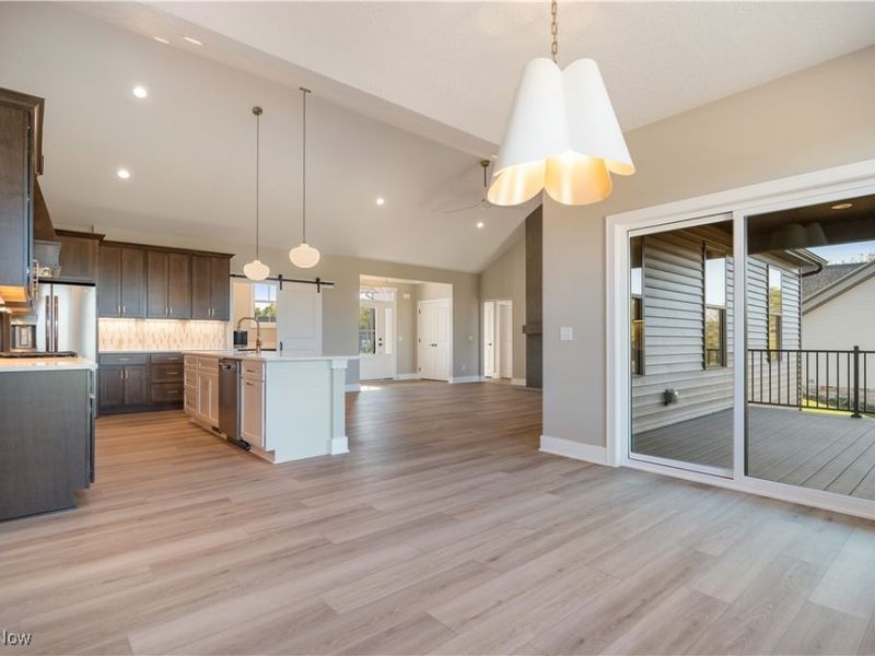 525 Gentlebrook Boulevard SW, Hartville, OH 44632 Photo 13