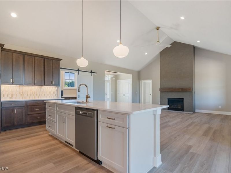 525 Gentlebrook Boulevard SW, Hartville, OH 44632 Photo 14