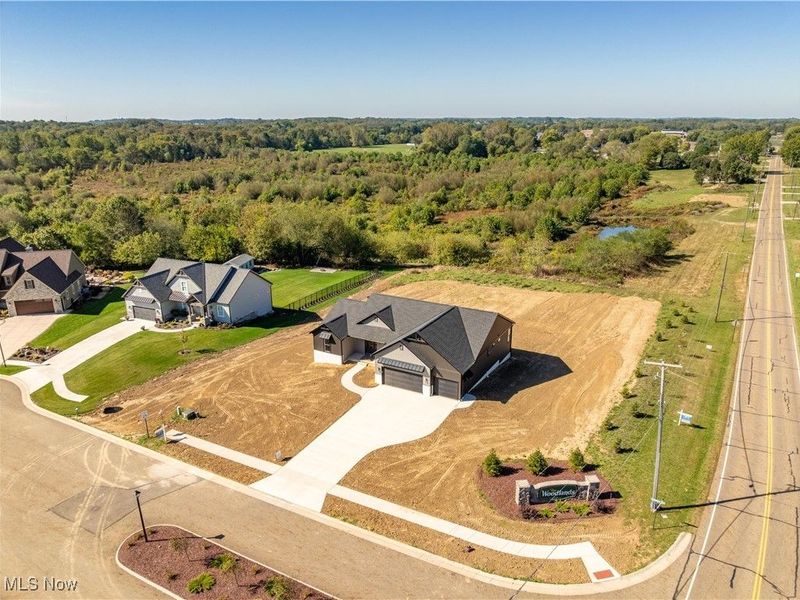 525 Gentlebrook Boulevard SW, Hartville, OH 44632 Photo 2