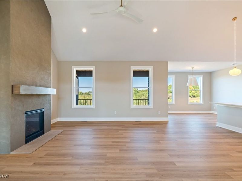 525 Gentlebrook Boulevard SW, Hartville, OH 44632 Photo 5