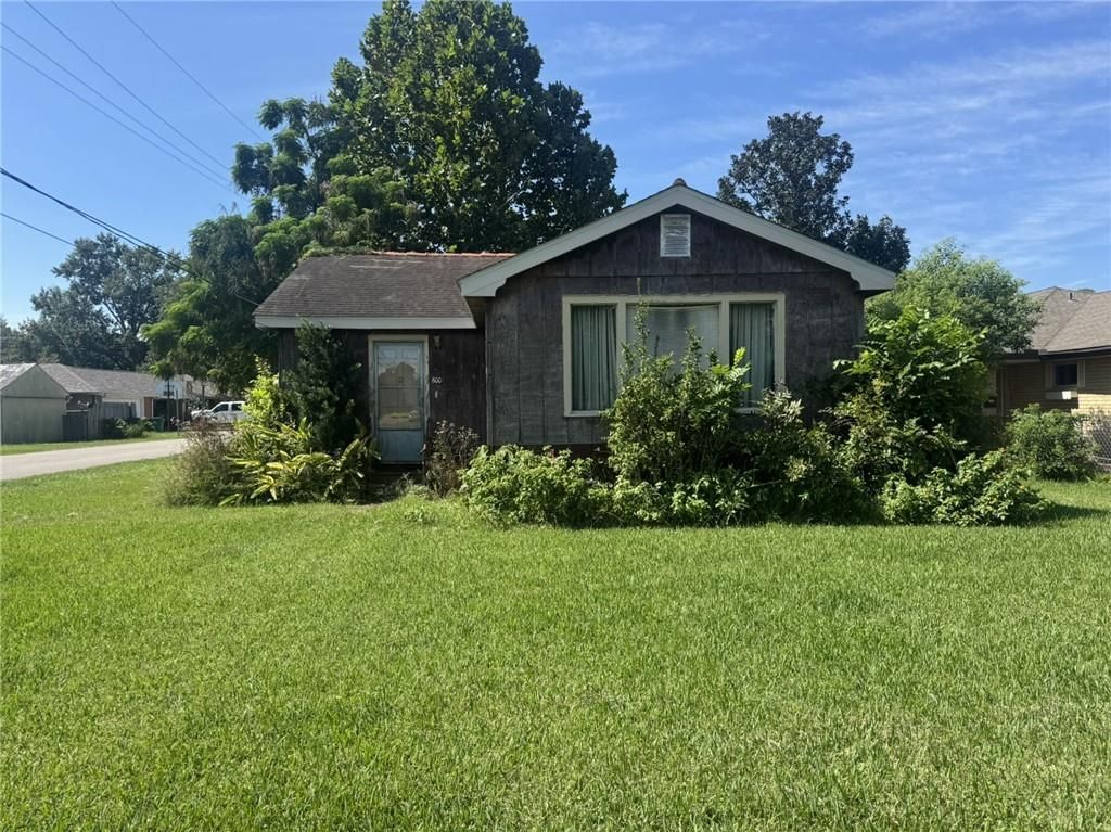 600 KENT Avenue Metairie, LA 70001