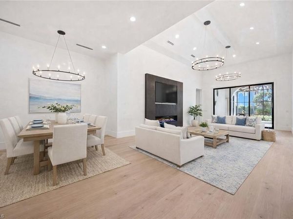 2749 Medallist LN, NAPLES, FL 34109