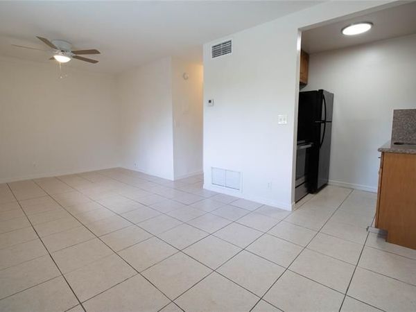 1727 Liberty Street, Unit 18, Fort Lauderdale, FL 33020