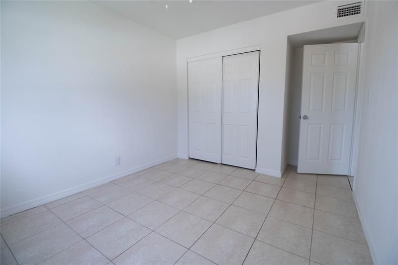 1727 Liberty Street, Unit 18, Fort Lauderdale, FL 33020 Photo