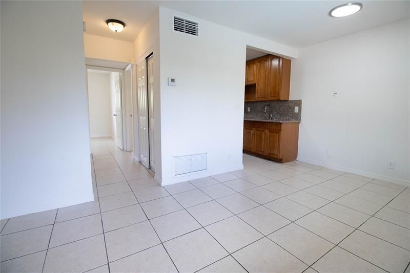 1727 Liberty Street, Unit 18, Fort Lauderdale, FL 33020 Photo