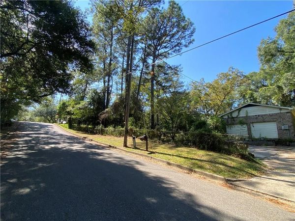 5654 Cottage Hill Road, Mobile, AL 36609