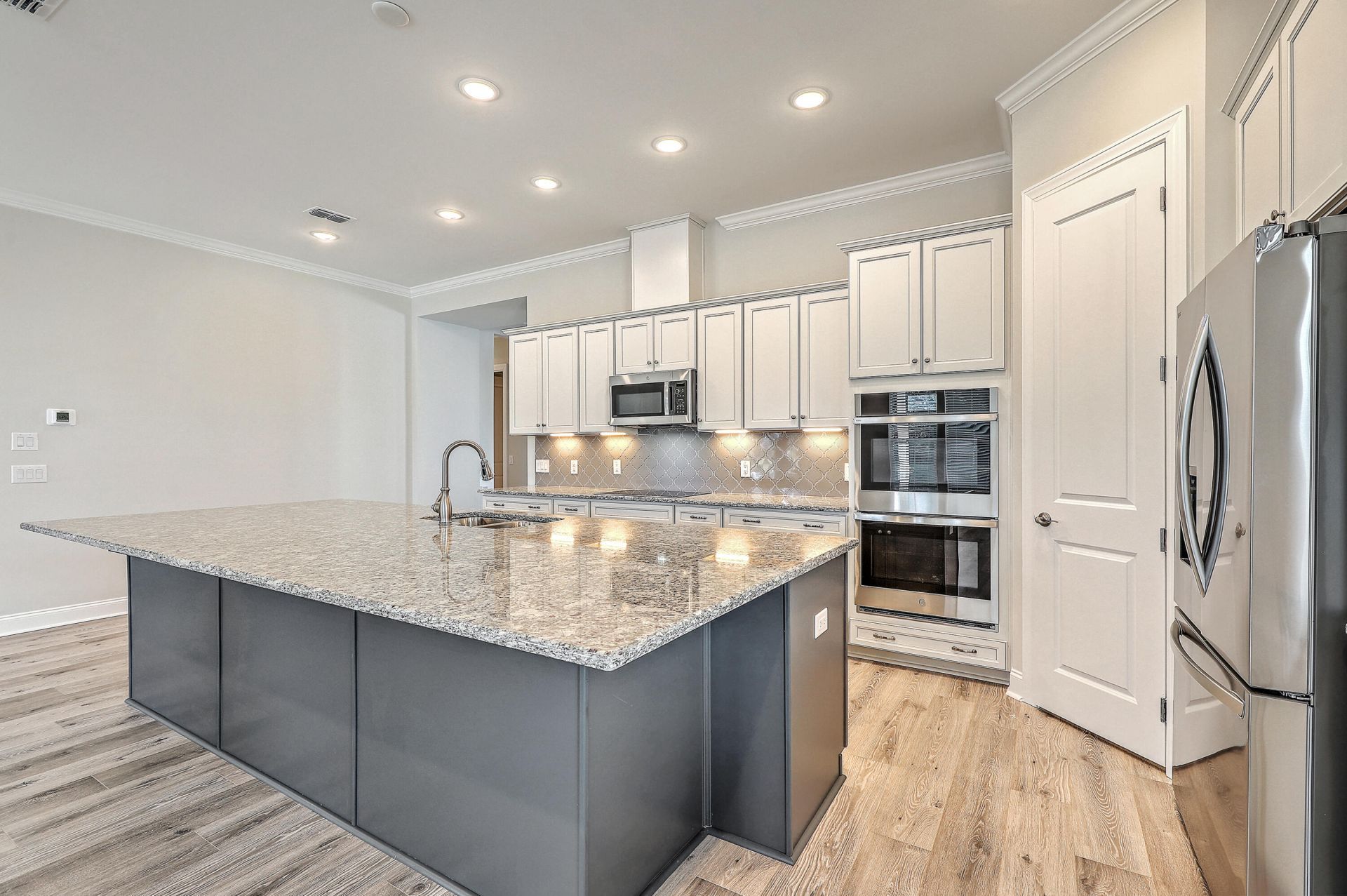 662 Marsh Cove Circle Photo 12