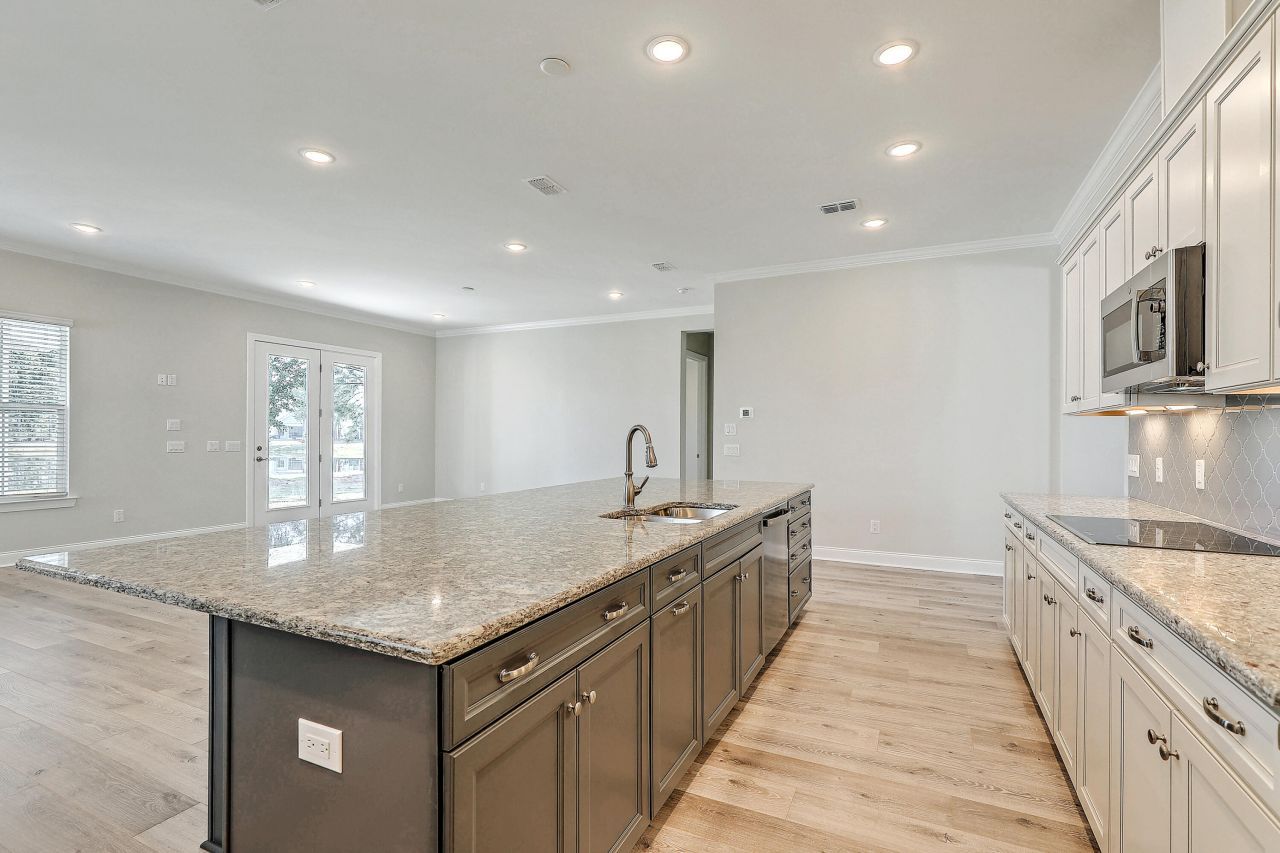 662 Marsh Cove Circle Photo 13