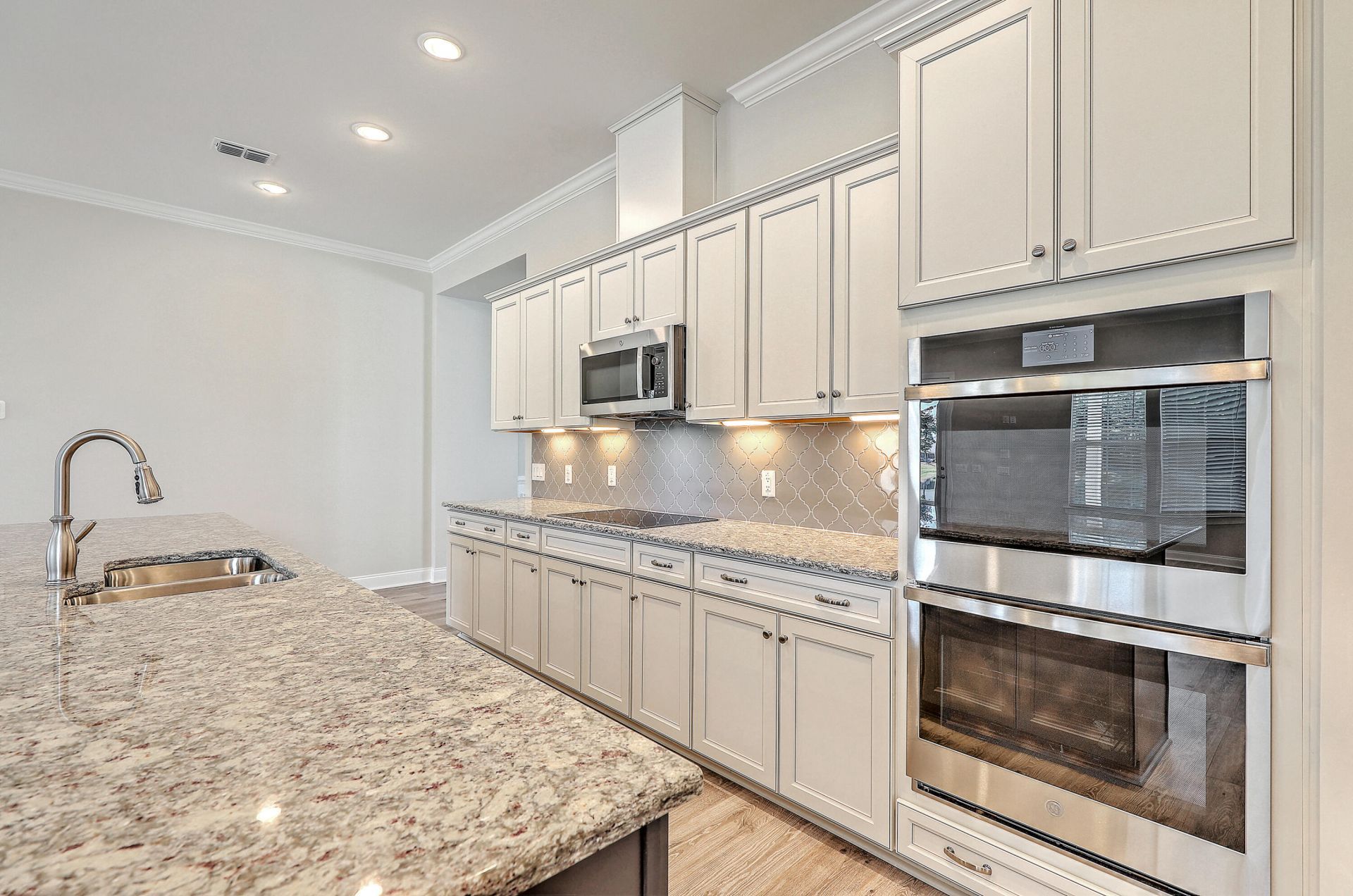 662 Marsh Cove Circle Photo 14