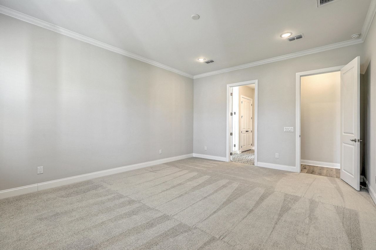 662 Marsh Cove Circle Photo 19