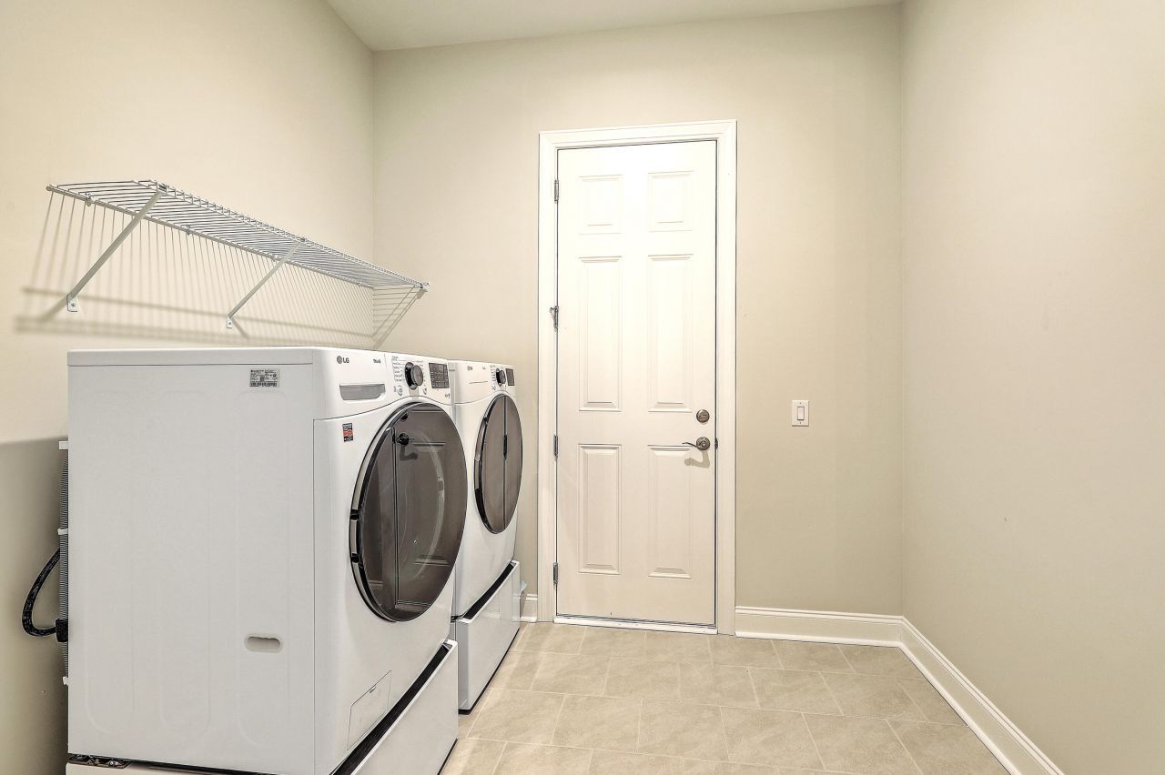 662 Marsh Cove Circle Photo 27