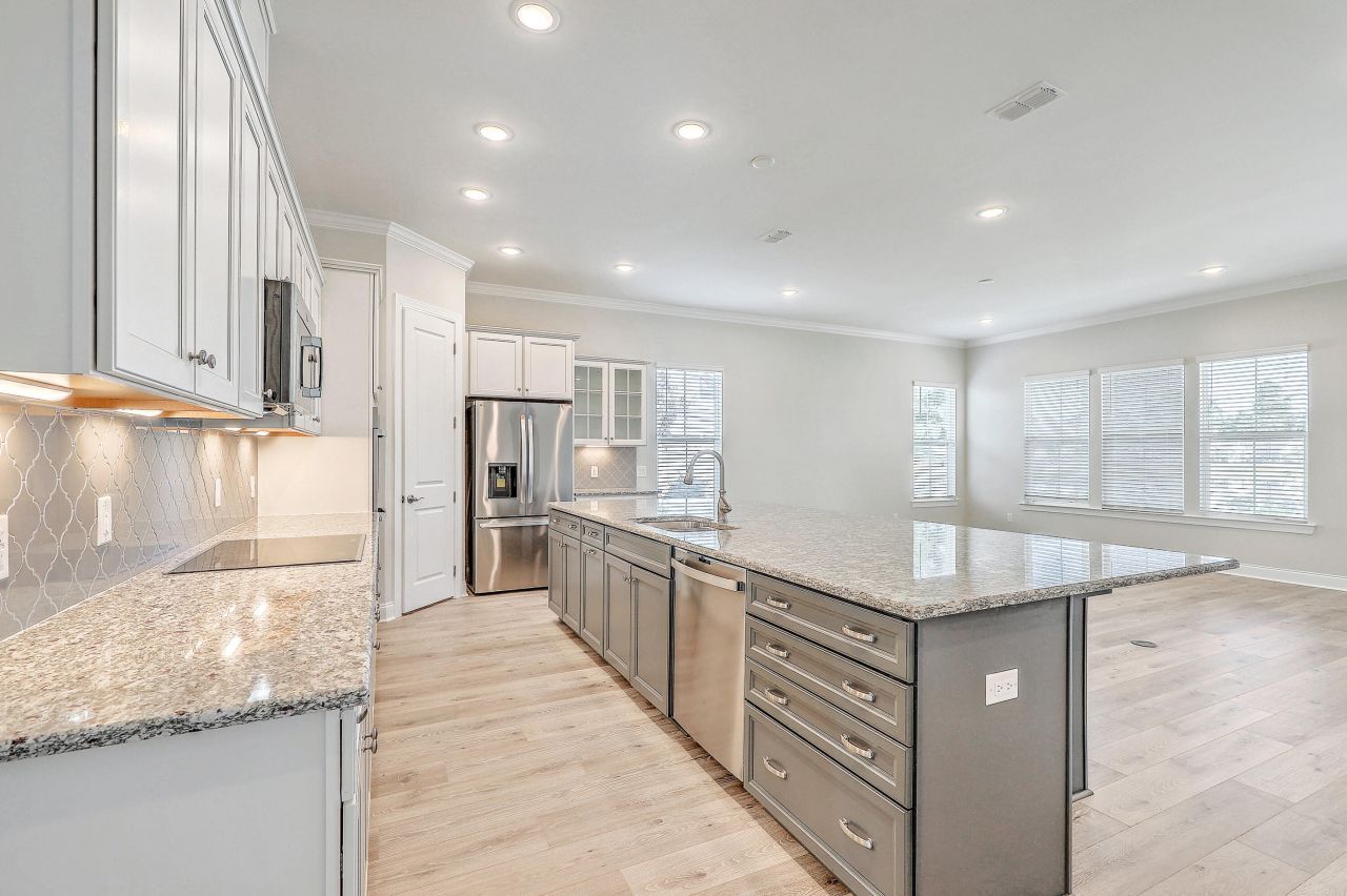 662 Marsh Cove Circle Photo 9