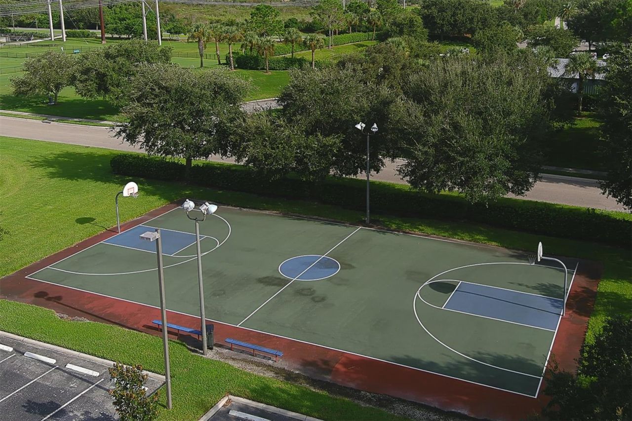 303 Heritage Isles Way, Bradenton, FL 34212 Photo