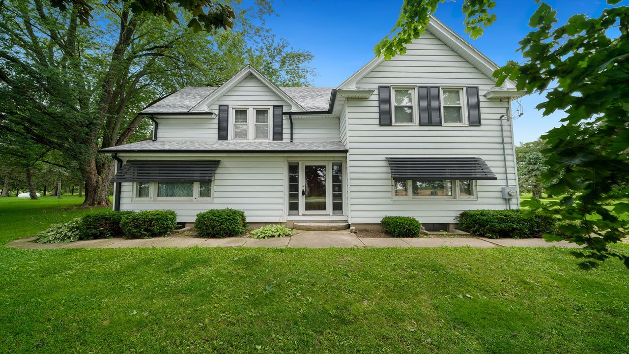 8540 Manchester Road, Capron, IL 61012 Main Photo