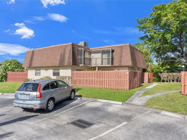 5822 Swordfish Ct, Unit A, Tamarac, FL 33319