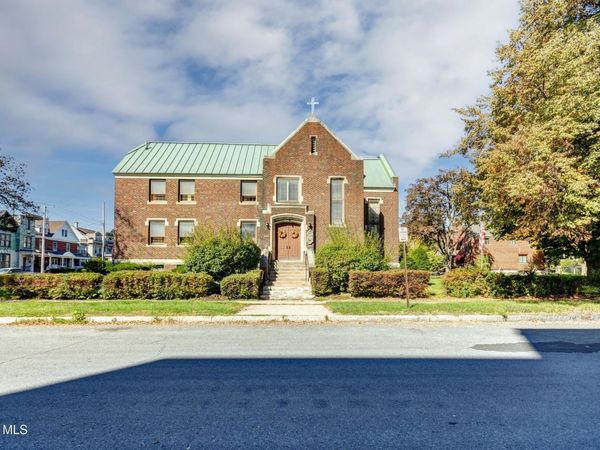 24 Pine Street, Amsterdam, NY 12010