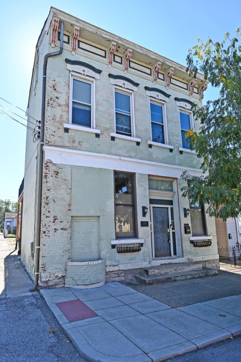 228 E 10th Street, Newport, KY 41071 Main Photo