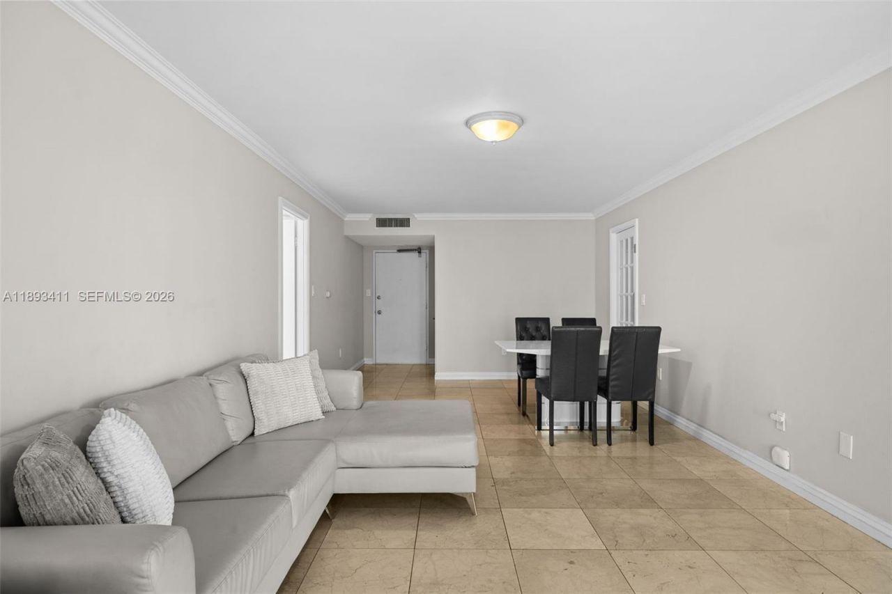 18011 Biscayne Blvd, Unit 902, Aventura, FL 33160 Photo