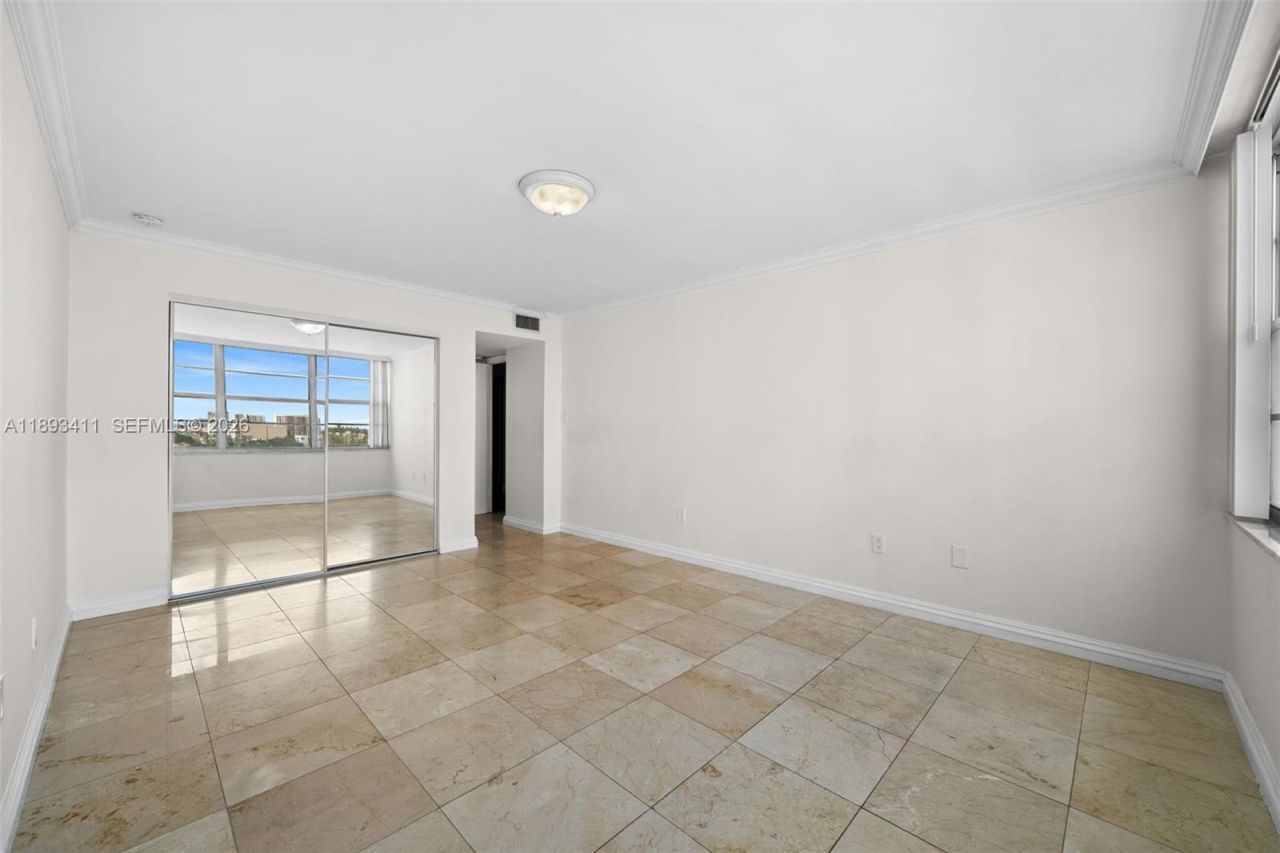 18011 Biscayne Blvd, Unit 902, Aventura, FL 33160 Photo