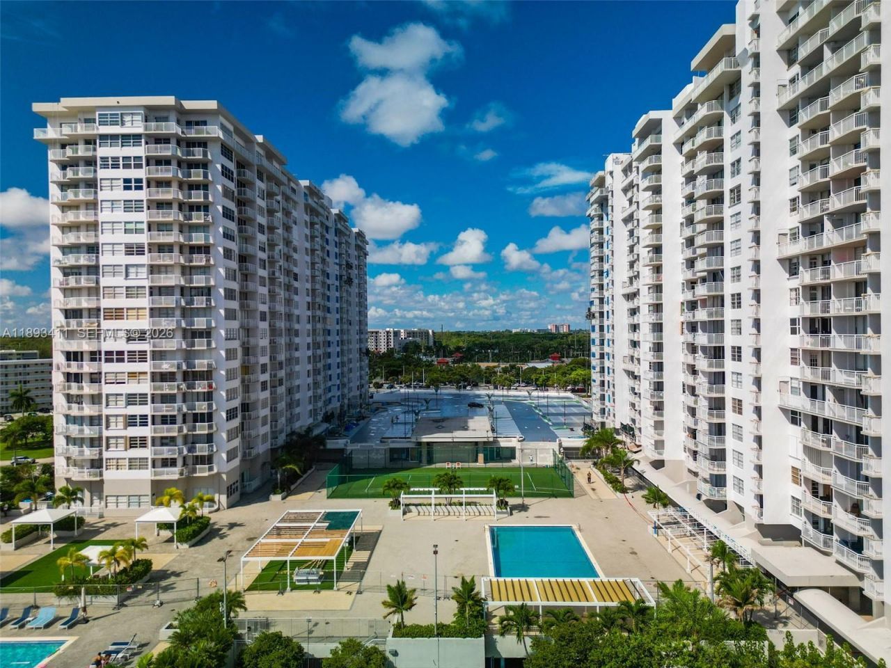 18011 Biscayne Blvd, Unit 902, Aventura, FL 33160 Photo