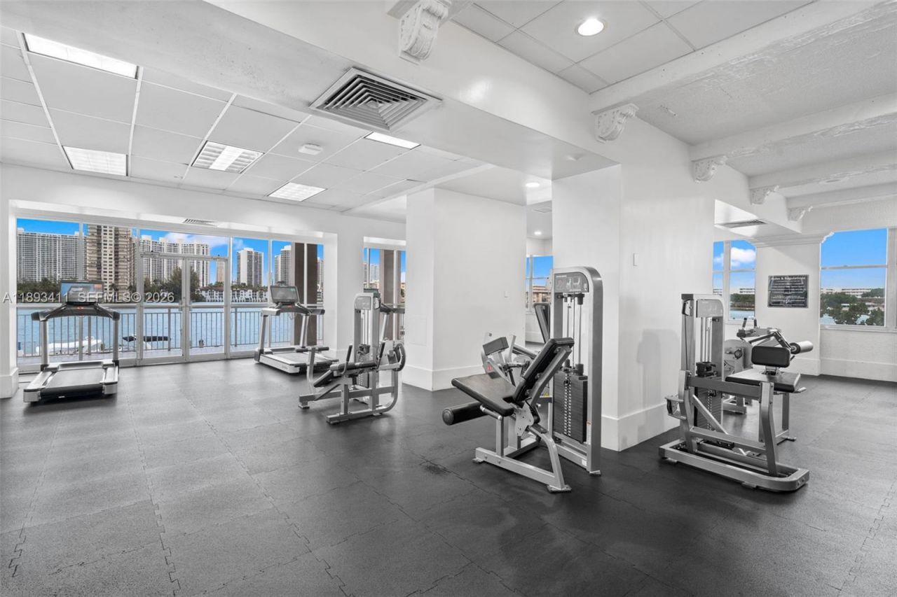 18011 Biscayne Blvd, Unit 902, Aventura, FL 33160 Photo