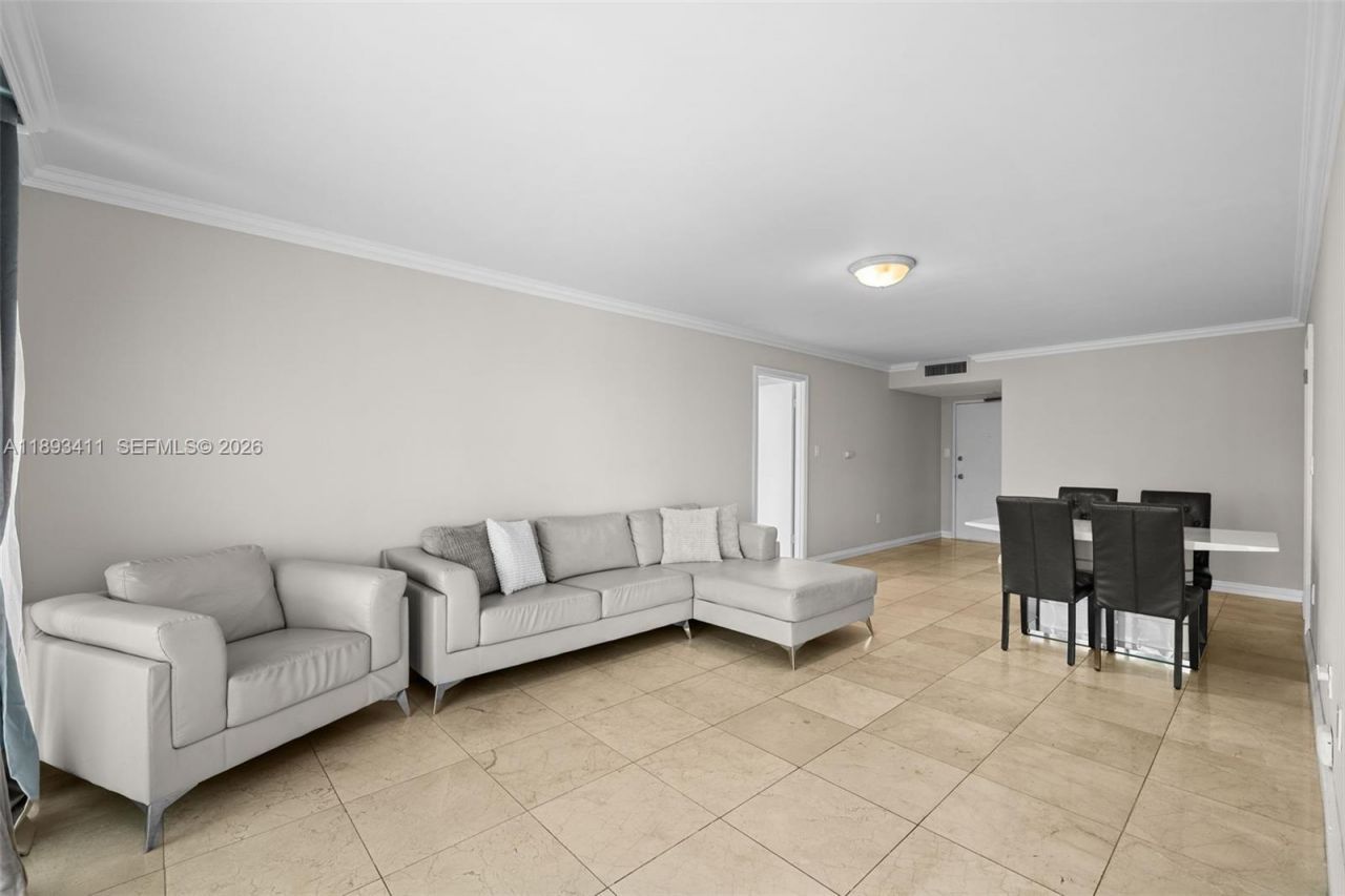 18011 Biscayne Blvd, Unit 902, Aventura, FL 33160 Photo