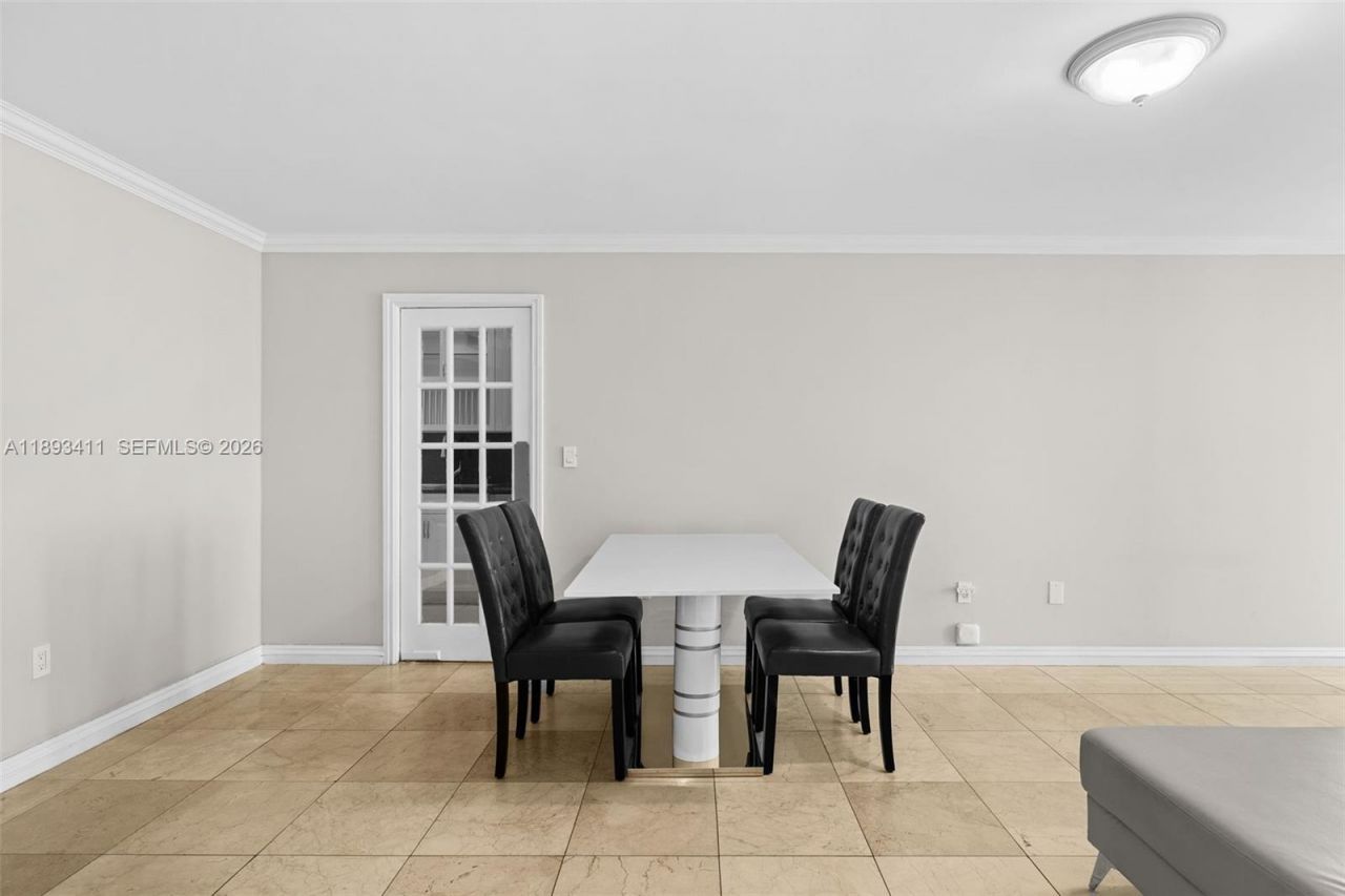 18011 Biscayne Blvd, Unit 902, Aventura, FL 33160 Photo