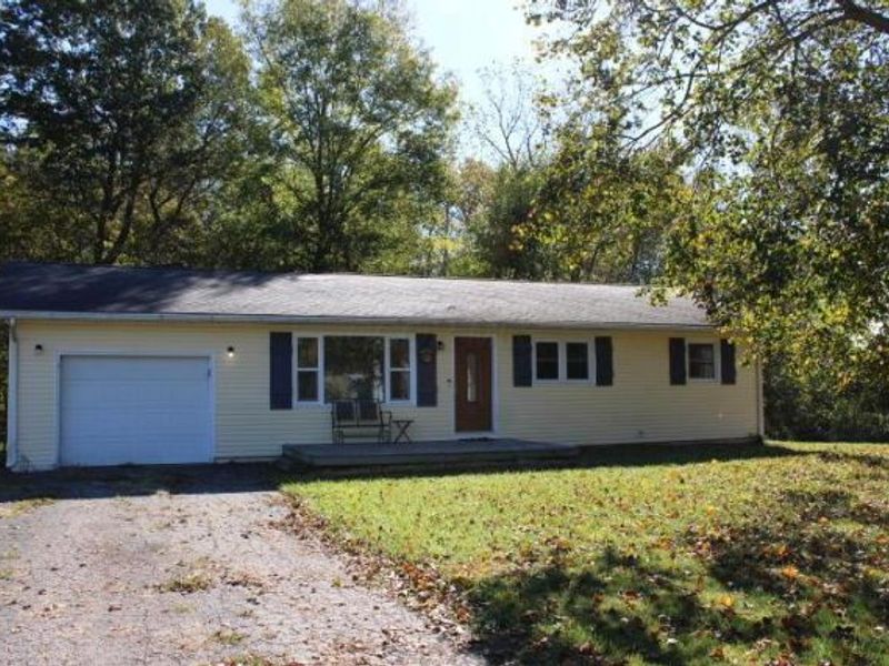 152 Lincoln Drive, Newark, OH 43055 Photo 1