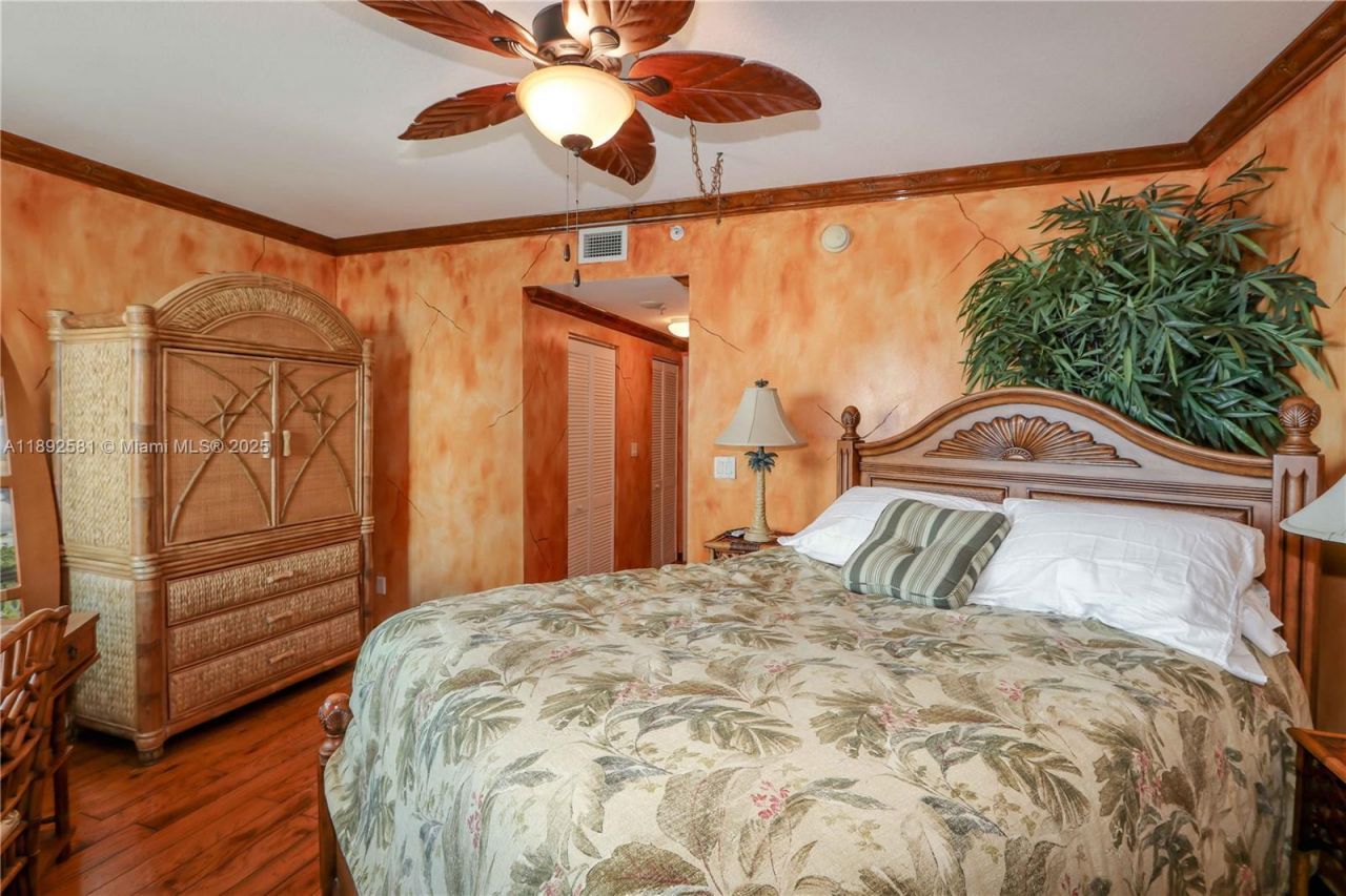 335 S Biscayne Blvd, Unit 1500, Miami, FL 33131 Photo