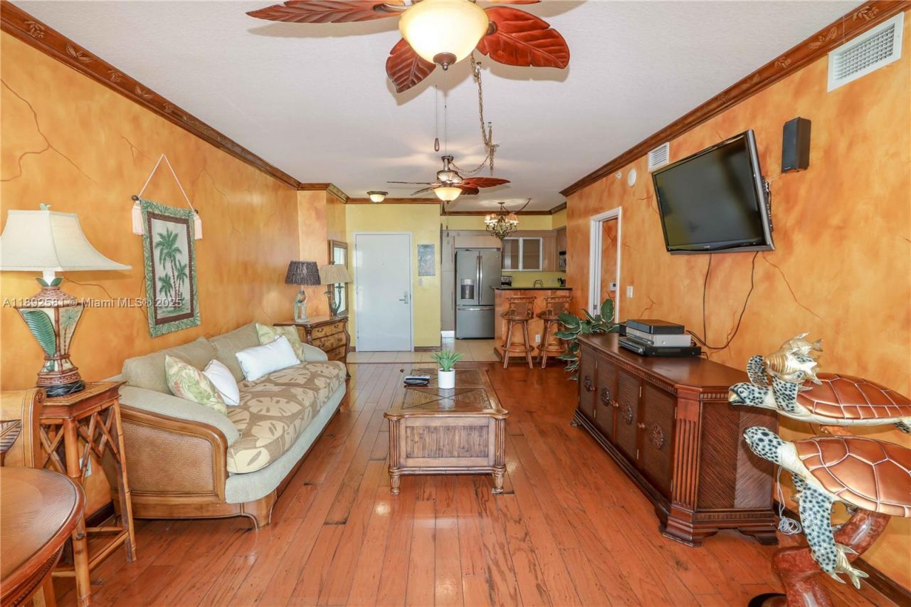 335 S Biscayne Blvd, Unit 1500, Miami, FL 33131 Photo