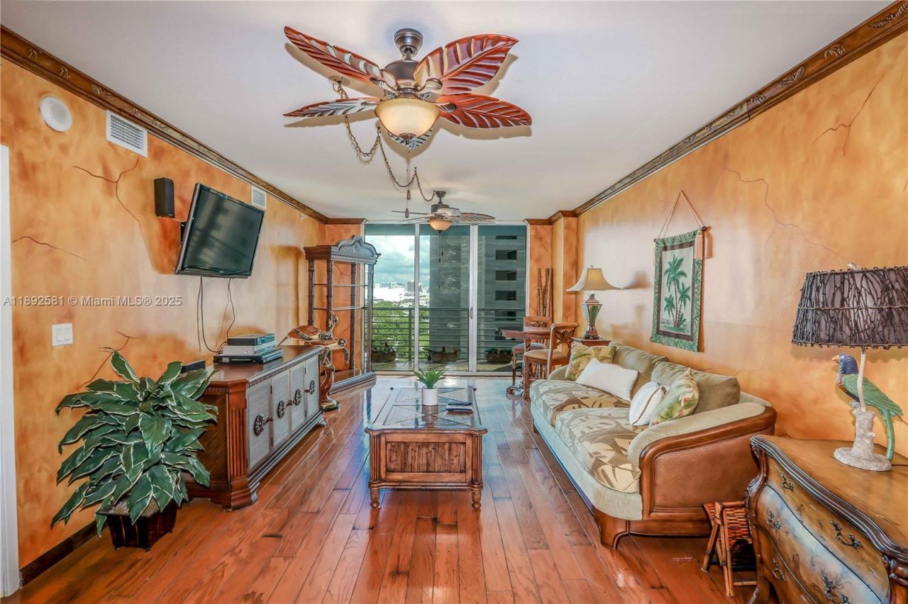 335 S Biscayne Blvd, Unit 1500, Miami, FL 33131 Photo