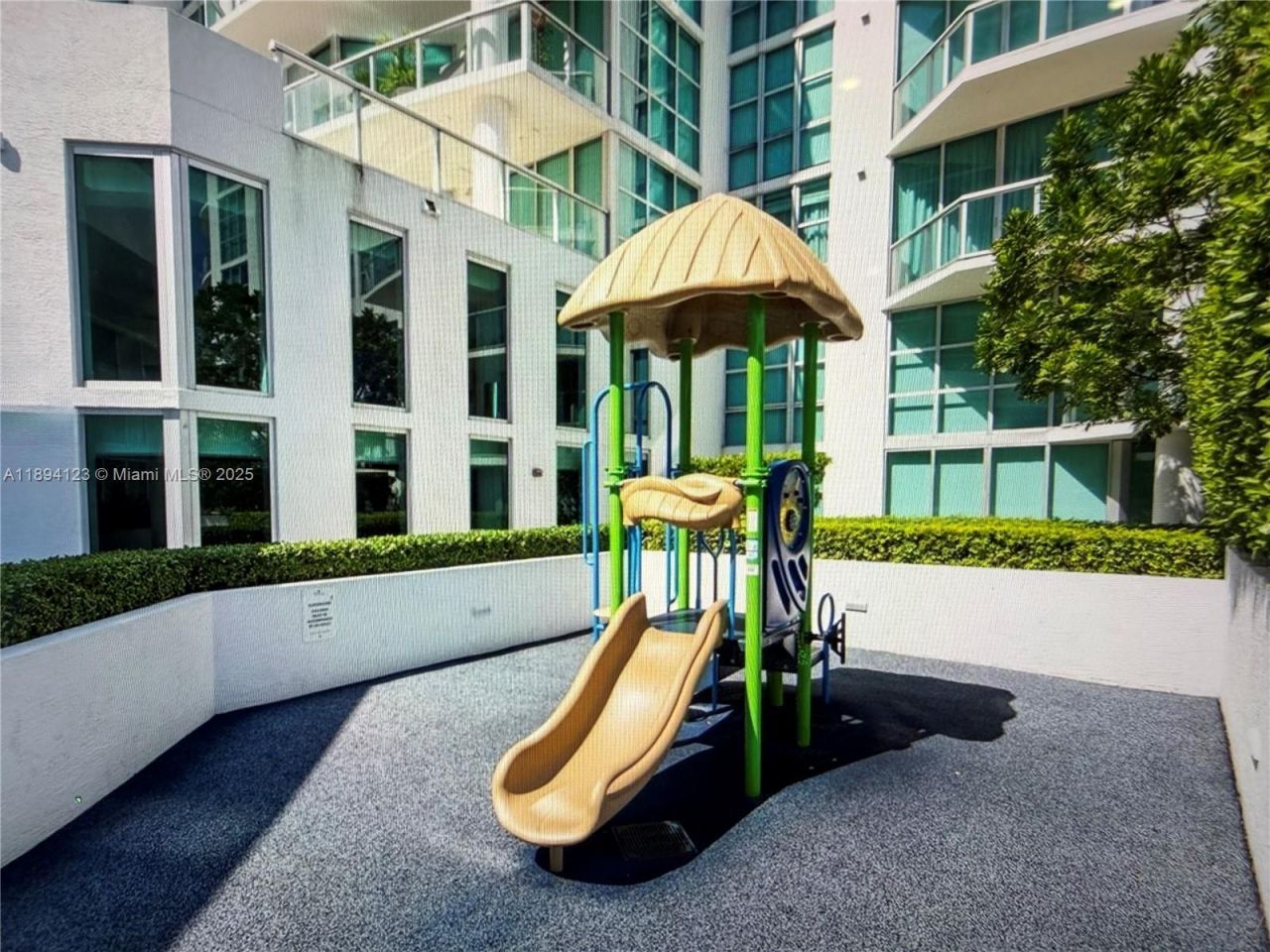 3131 NE 188th St, Unit 1-1001, Aventura, FL 33180 Photo