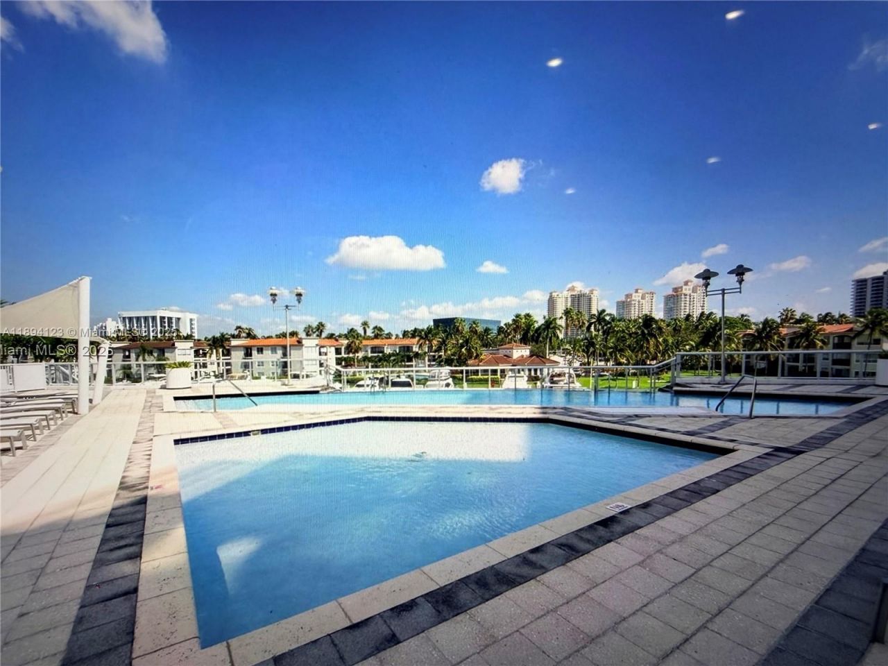 3131 NE 188th St, Unit 1-1001, Aventura, FL 33180 Photo