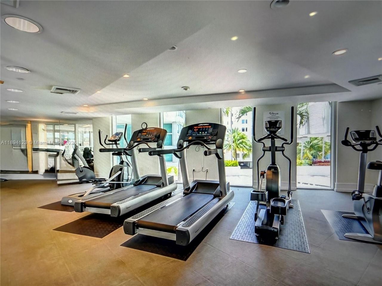 3131 NE 188th St, Unit 1-1001, Aventura, FL 33180 Photo