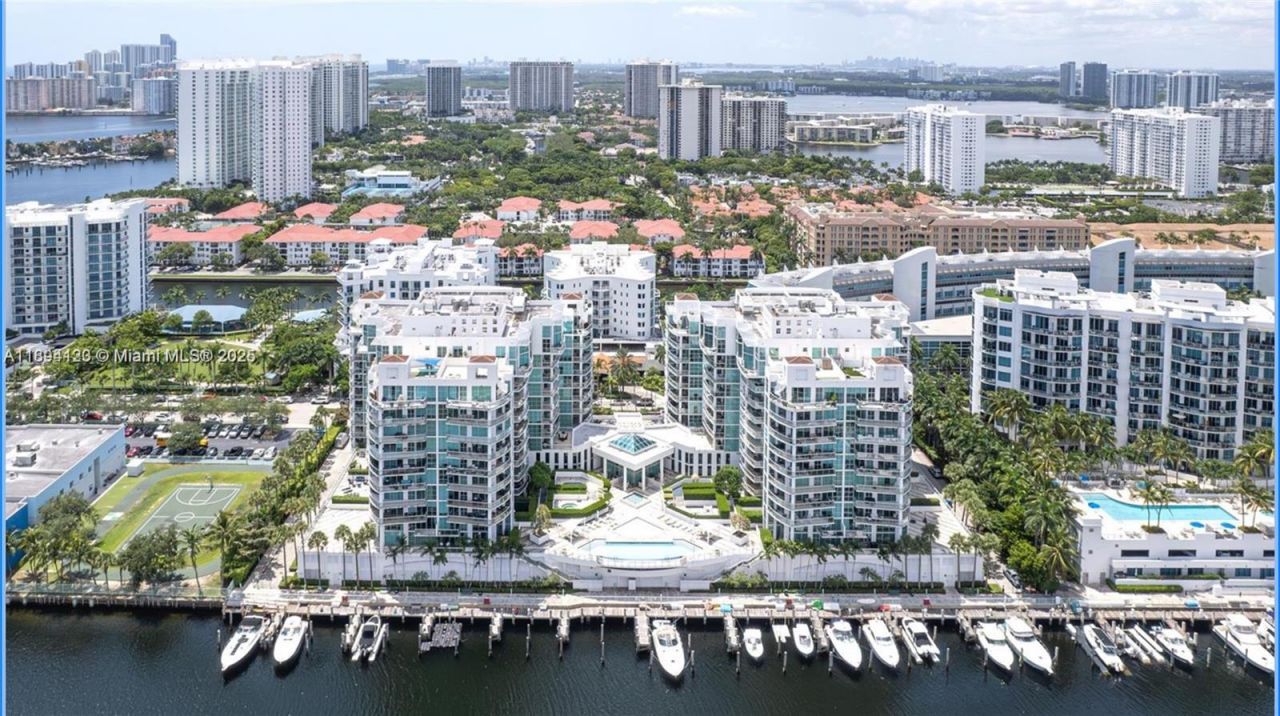 3131 NE 188th St, Unit 1-1001, Aventura, FL 33180 Photo