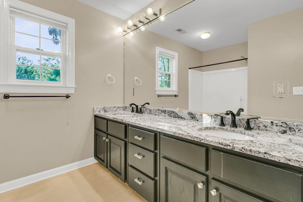 4201 Meadowbrook Court Photo 44