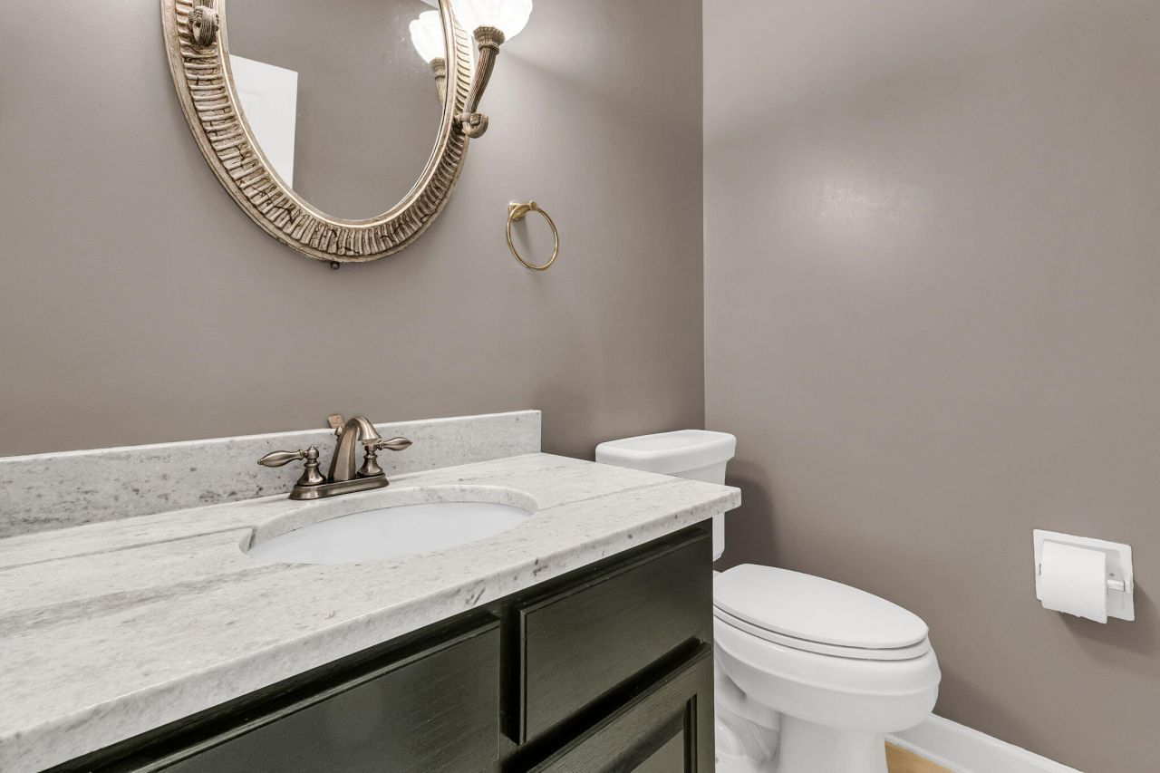 4201 Meadowbrook Court Photo 48