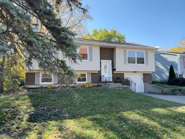 533 Surryse Road, Lake Zurich, IL 60047