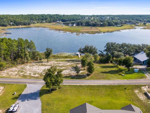 1 Pine Ridge Drive, Chipley, FL 32428