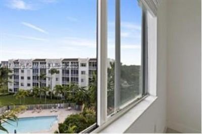 3600 Oaks Clubhouse Dr, Unit 509, Pompano Beach, FL 33069 Photo