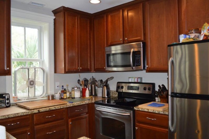 728 S Shelmore Boulevard Photo 5