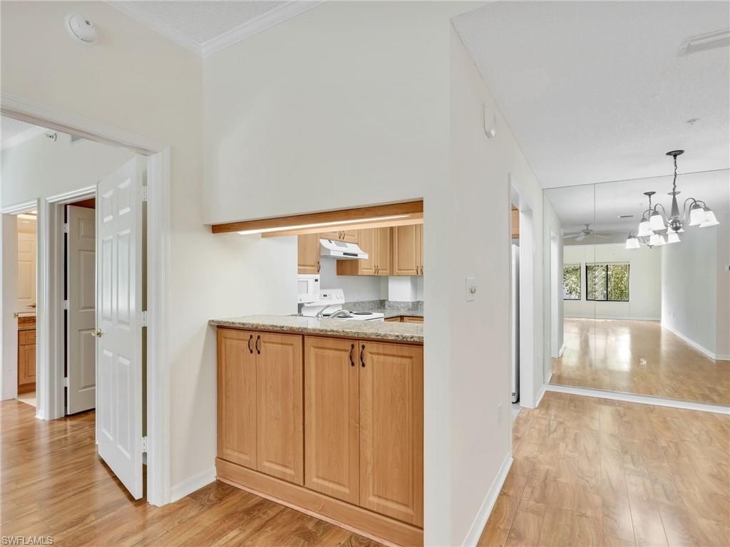 900 Arbor Lake Dr, Unit 9-206, Naples, FL 34110 Photo