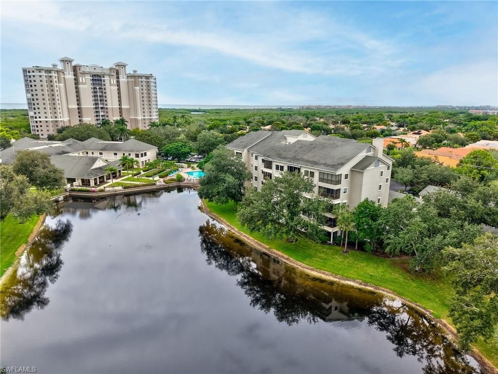900 Arbor Lake Dr, Unit 9-206, Naples, FL 34110 Photo