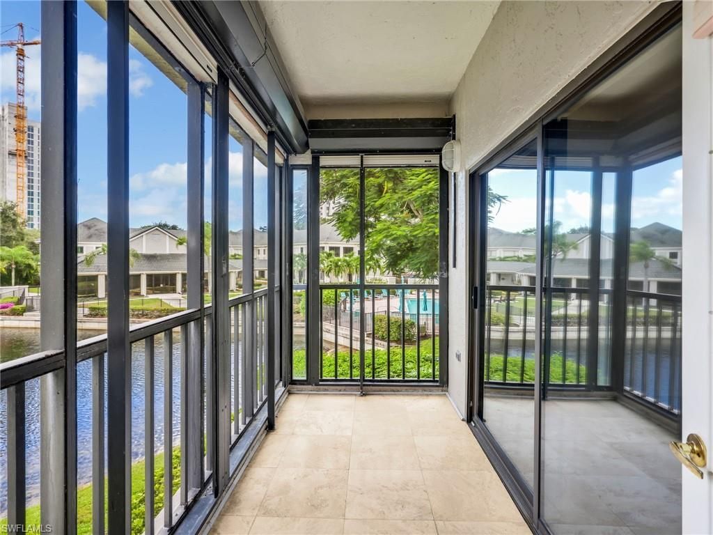 900 Arbor Lake Dr, Unit 9-206, Naples, FL 34110 Photo
