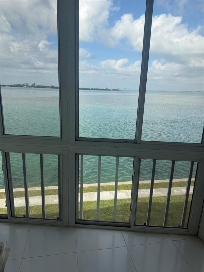 775 John Ringling Boulevard, Unit # 33, Sarasota, FL 34236 Photo