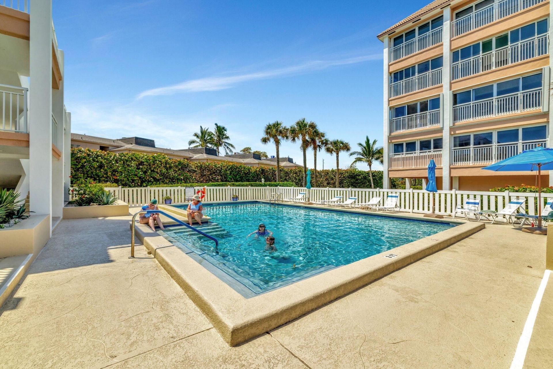 1555 NE Ocean Boulevard, Unit 402, Stuart, FL 34996 Photo