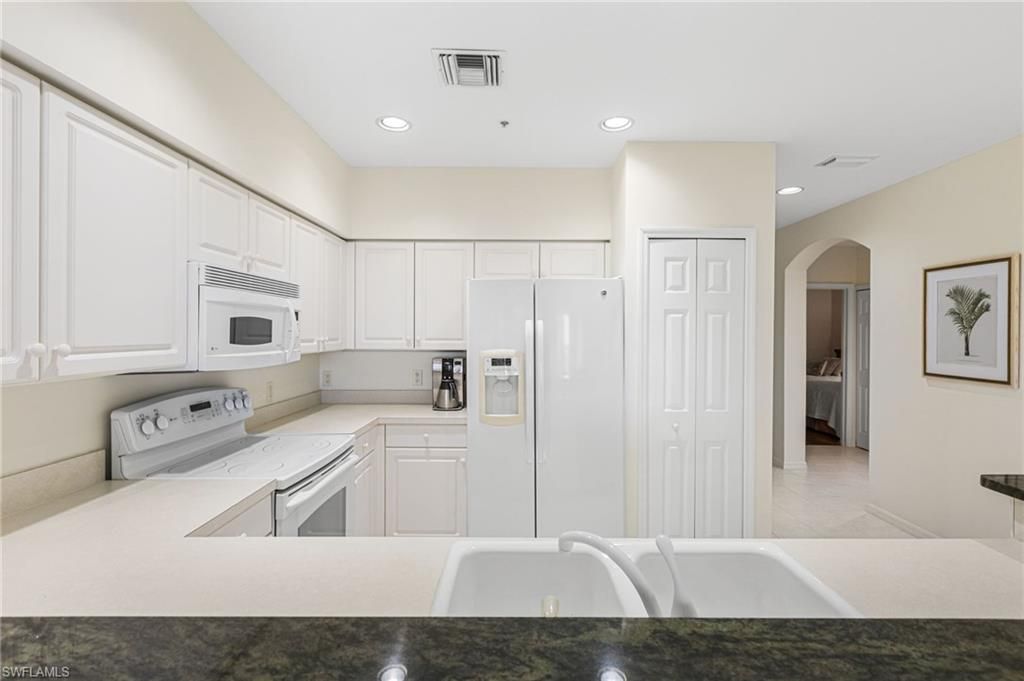 11110 Harbour Yacht Ct, Unit 33B, Fort Myers, FL 33908 Photo